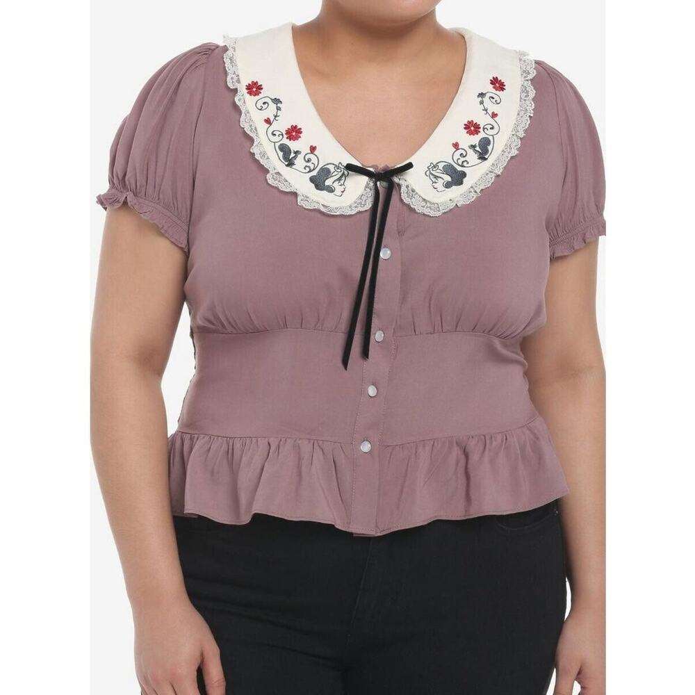 Disney’s Snow White And The Seven Dwarfs Women’s 2XL Peasant Woven Top